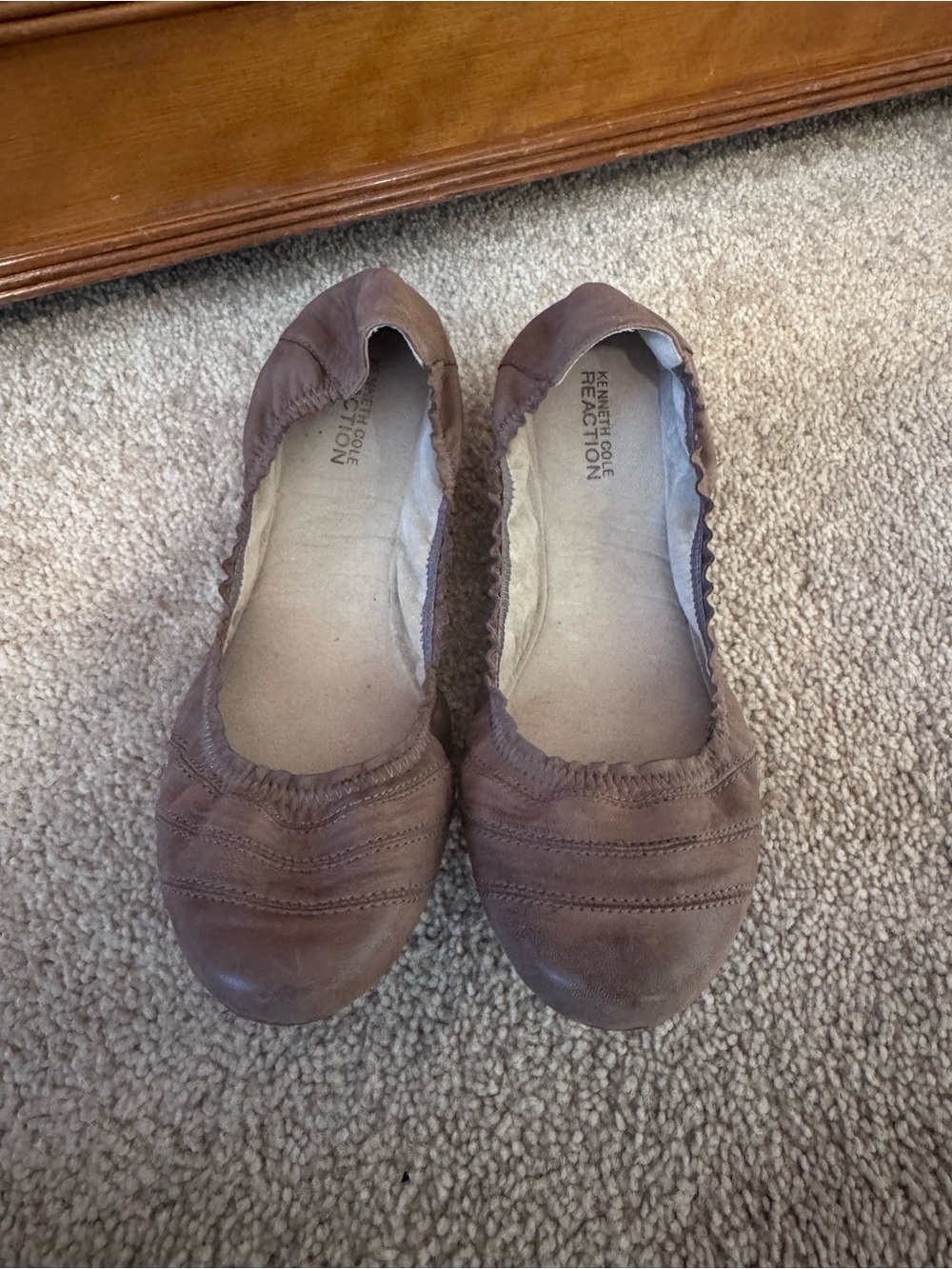 Kenneth Cole Reaction Taupe-Brown Elasticized Slip-On Ballet Flats
